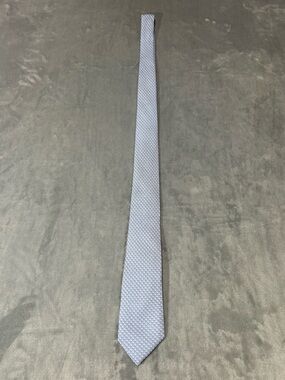 Vineyard Vines Light Blue Textured Men's Tie-100% silk Made in USA